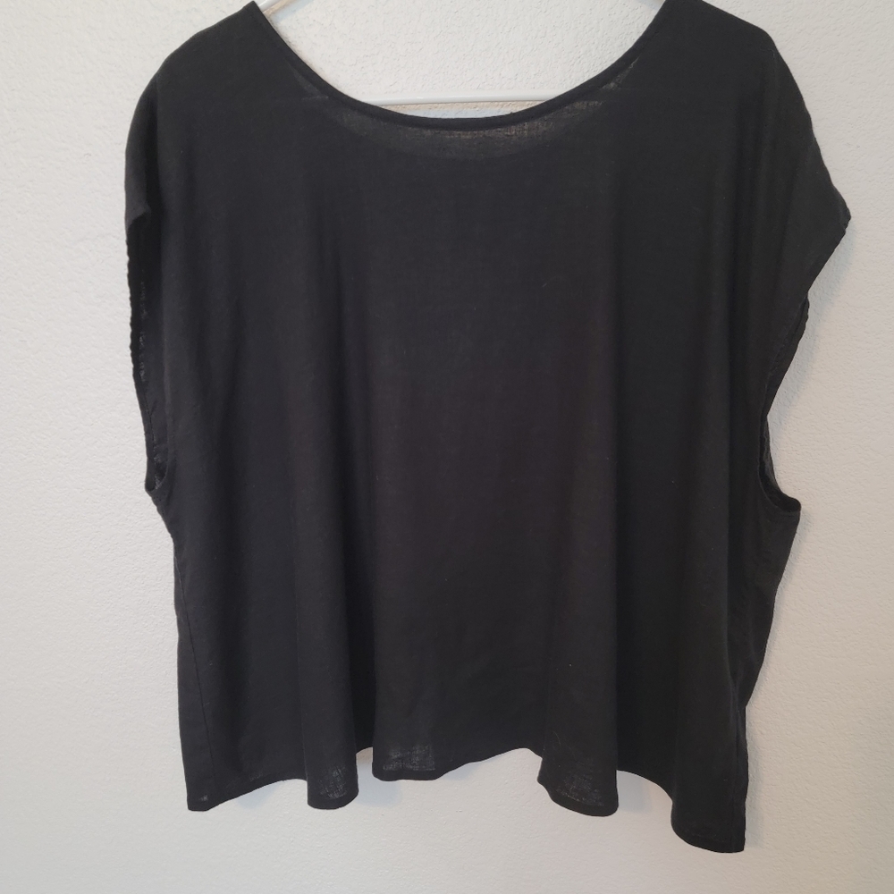 Torrid Black Boxy Short Sleeve Linen Blend Top. SZM/L